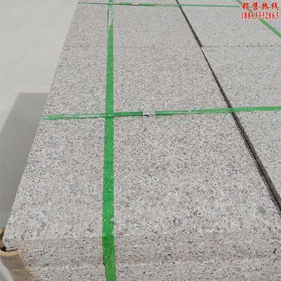 芝麻灰荔枝面石材 道路工程石板 细花芝麻灰石板材 麻面铺路石30x60